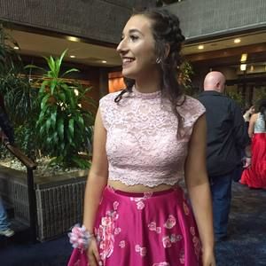 Meet your Posher, Danielle